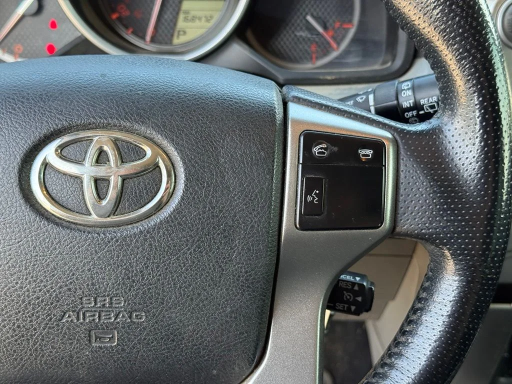 Used 2013 Silver Toyota SR5 image 16