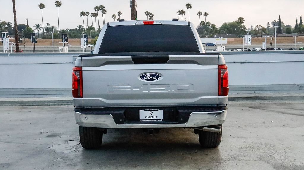 Used 2025 Silver Metallic Ford XLT image 8