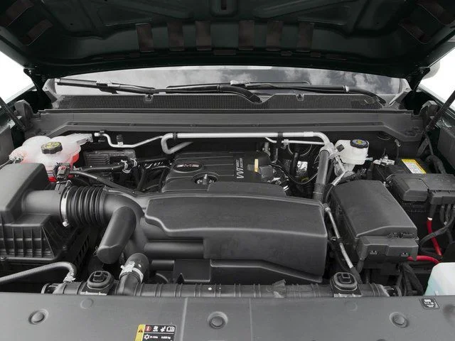 Used 2018 White GMC Base image 16