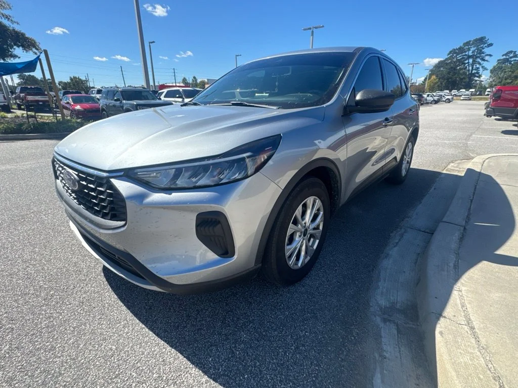 Used 2024 Silver Metallic Ford Active image 3