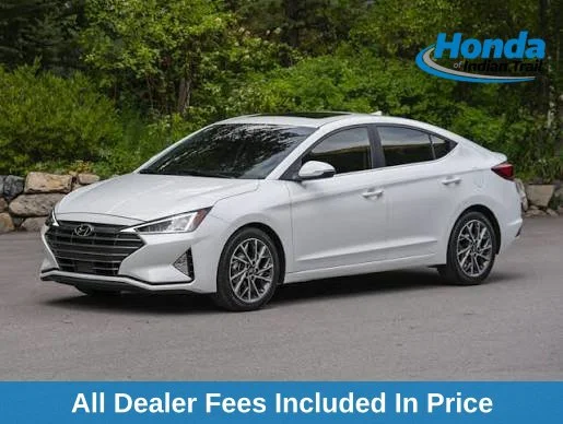 Used 2020 Quartz White Pearl Hyundai SE image 1