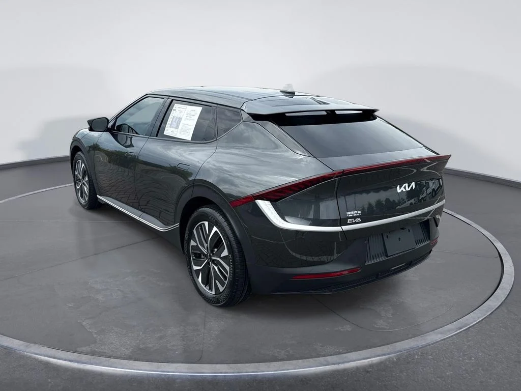 Used 2024 Gray Kia Light image 5