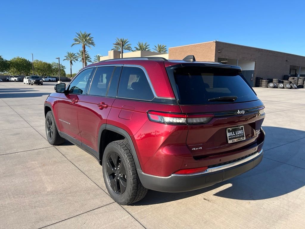 Used 2023 Red Jeep Limited image 9