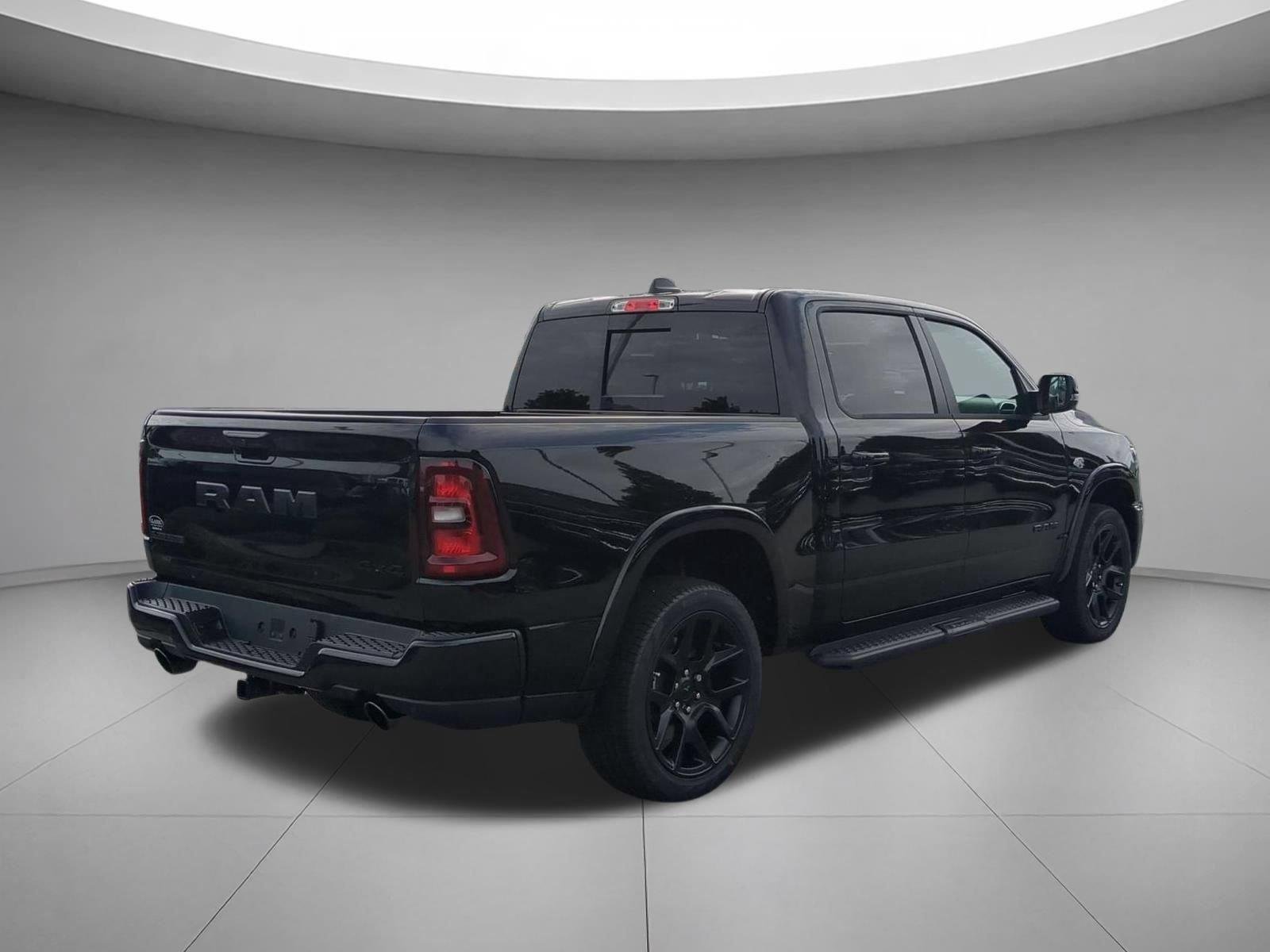 New 2026 Diamond Black Crystal Pearl-Coat Exterior Paint RAM Laramie image 5