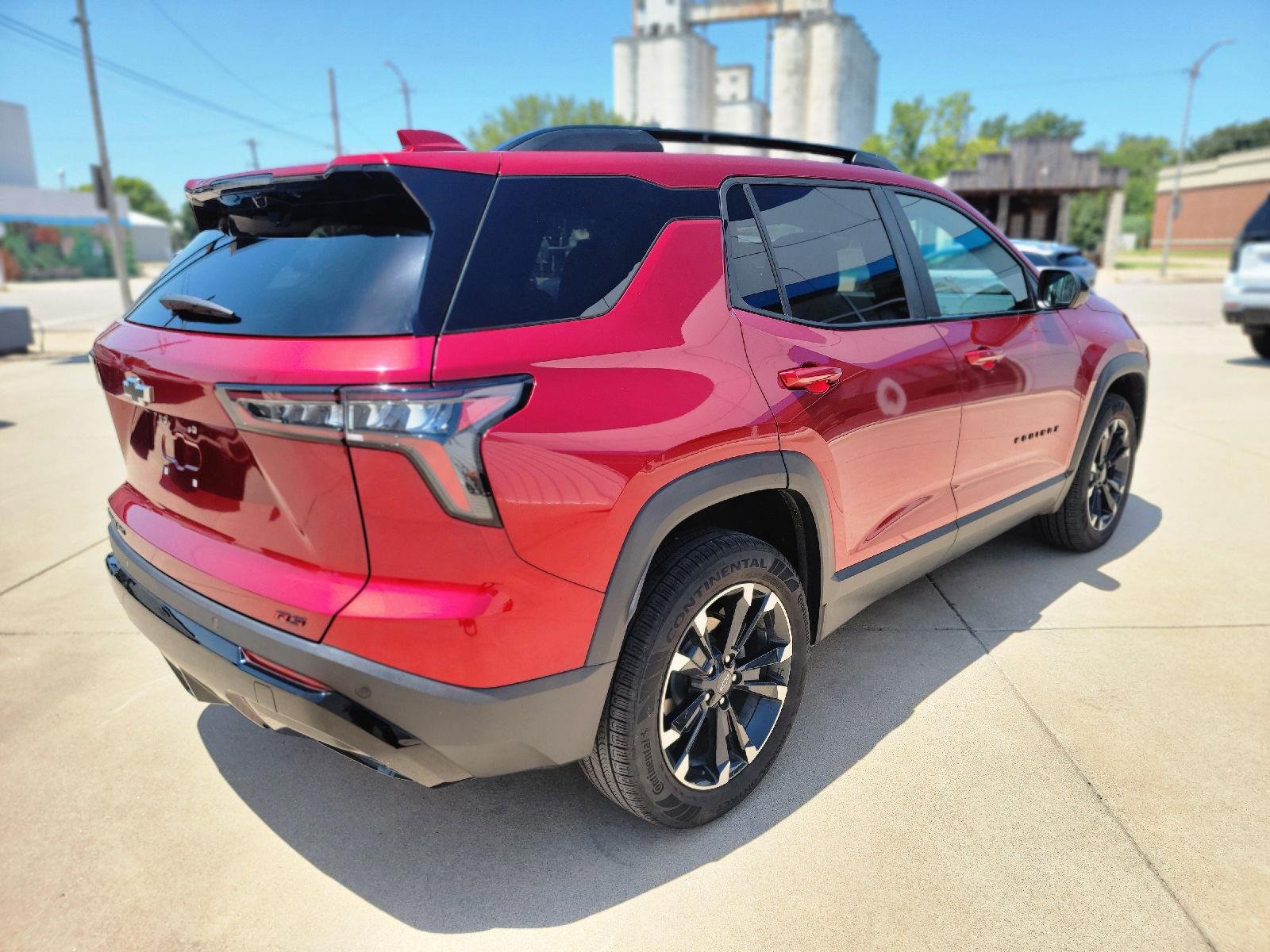 View vehicle photo 7
