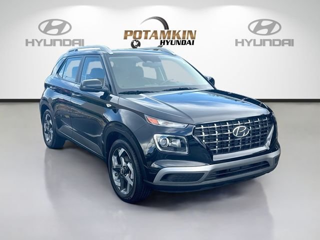 Used 2026 Black Hyundai SEL image 3
