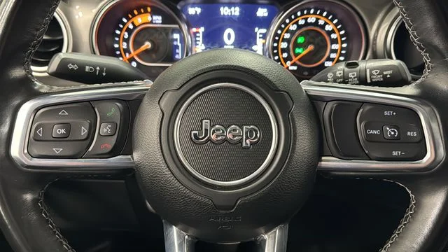 Used 2022 Bright White Clearcoat Jeep Unlimited Sahara image 15