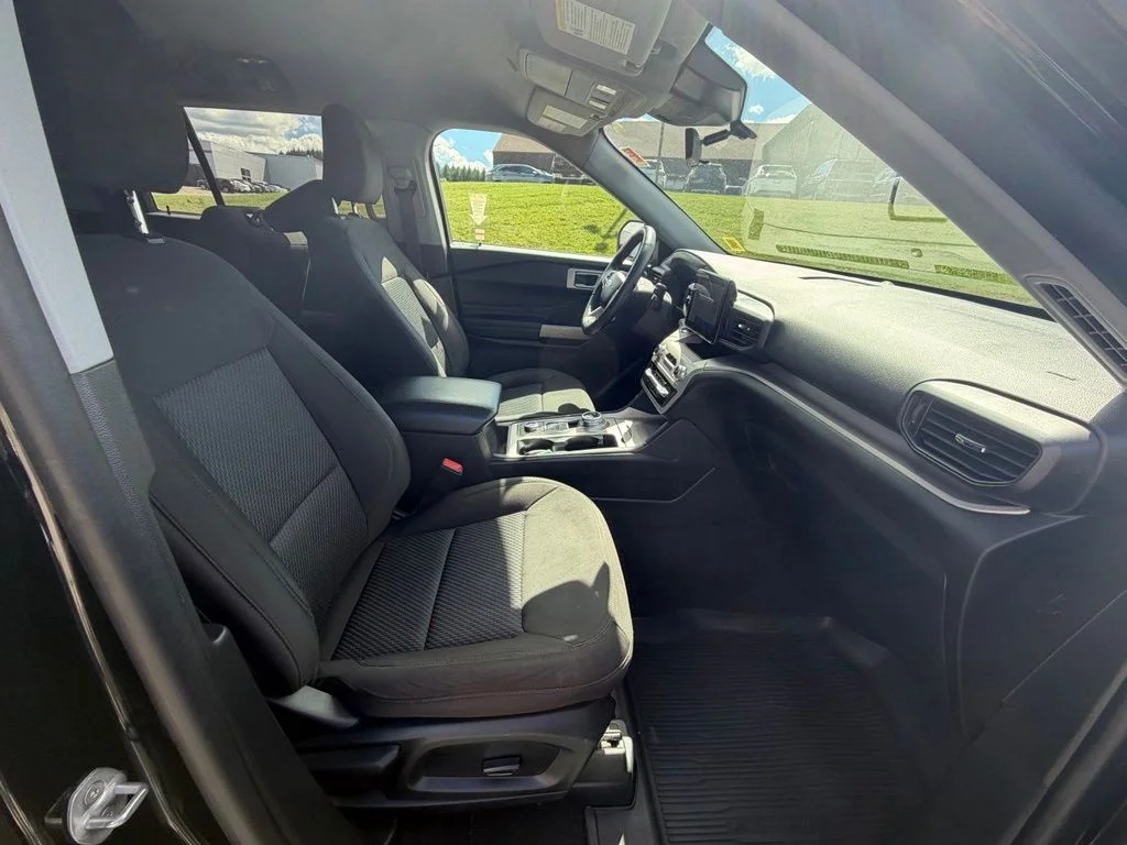 Used 2023 Black Ford XLT image 35