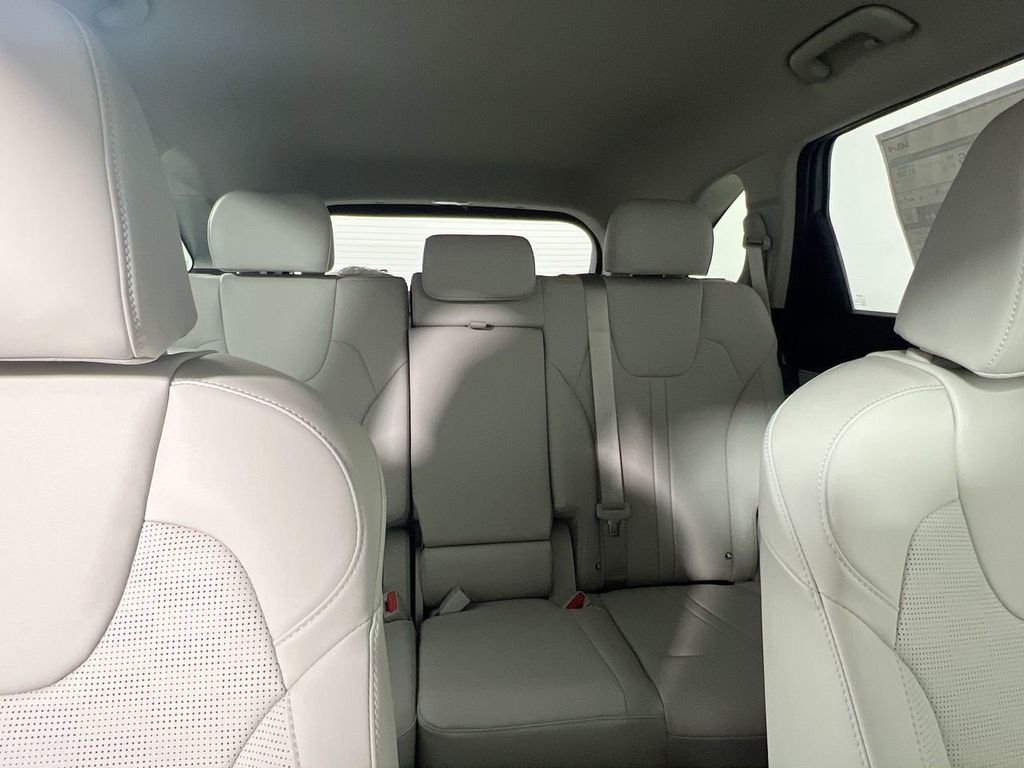 New 2026 Wolf Gray Kia S image 35