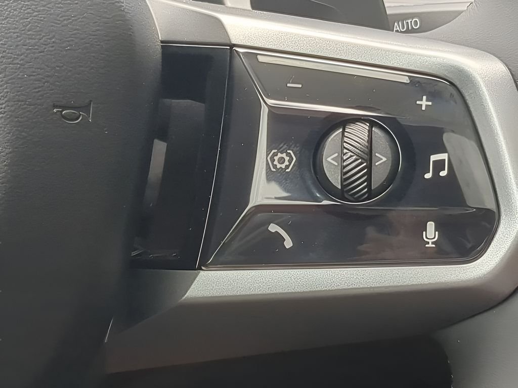 2026 BMW 5 Series 530i - Photo 25