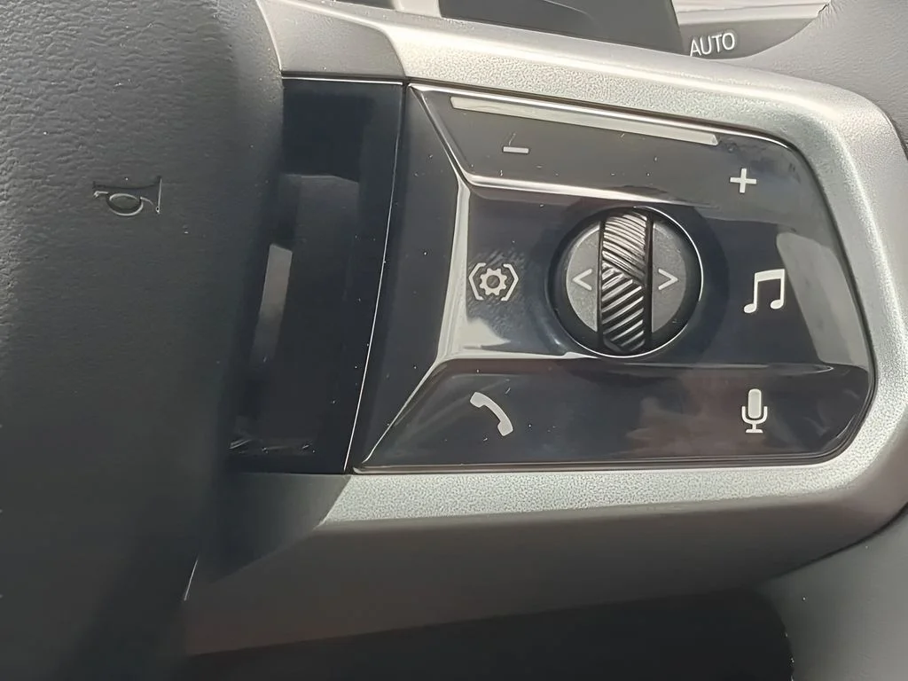 2026 BMW 5 Series 530i - Photo 25