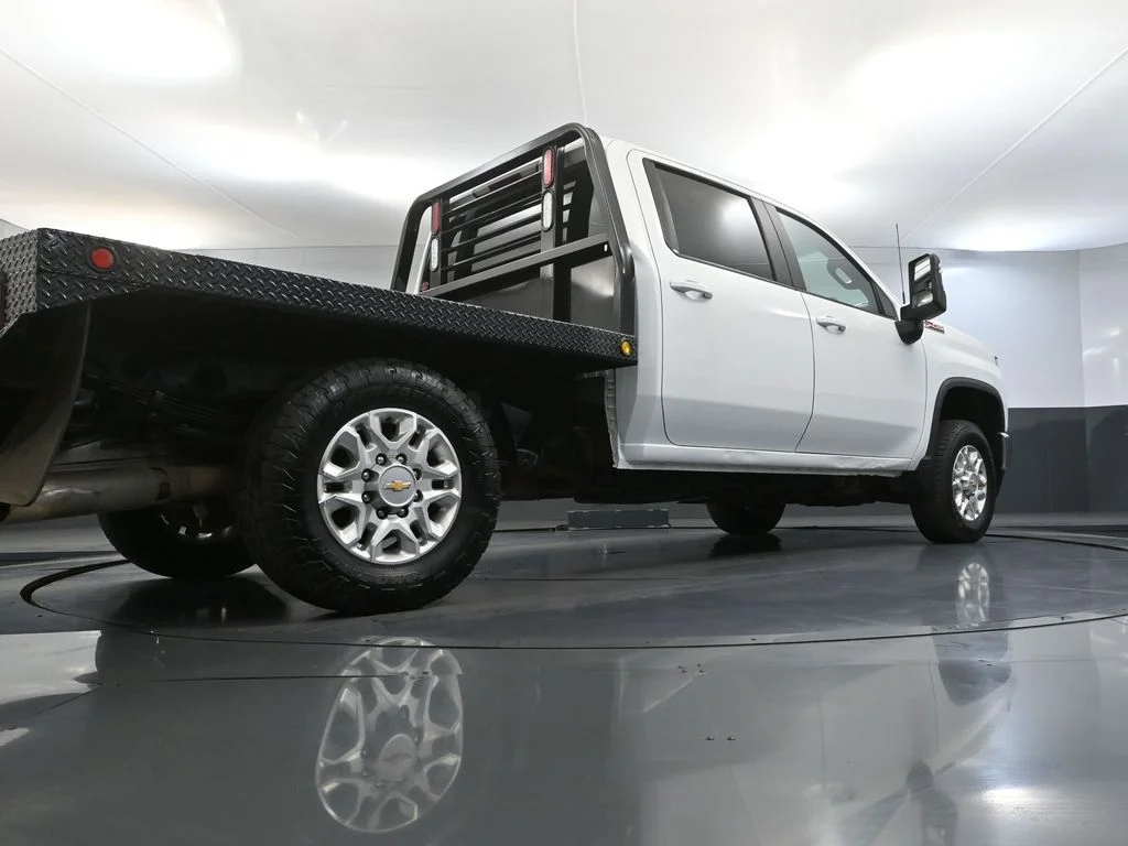 Used 2023 White Chevrolet LT image 53