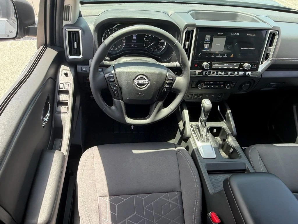 Used 2025 Gray Nissan SV image 13