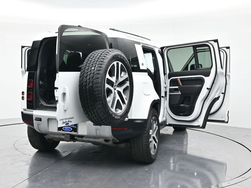Used 2024 Fuji White Land Rover S image 54