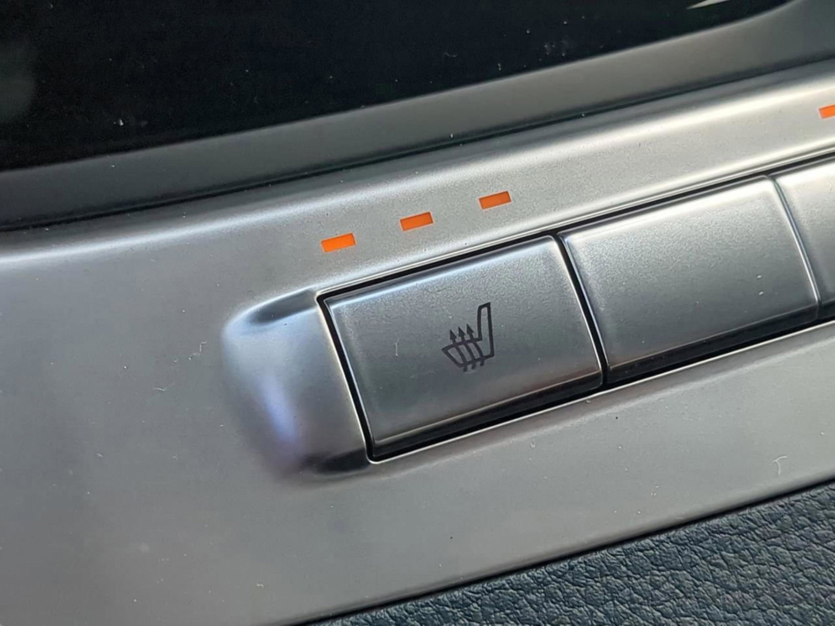 New 2026 Ivory Silver Kia EX image 29