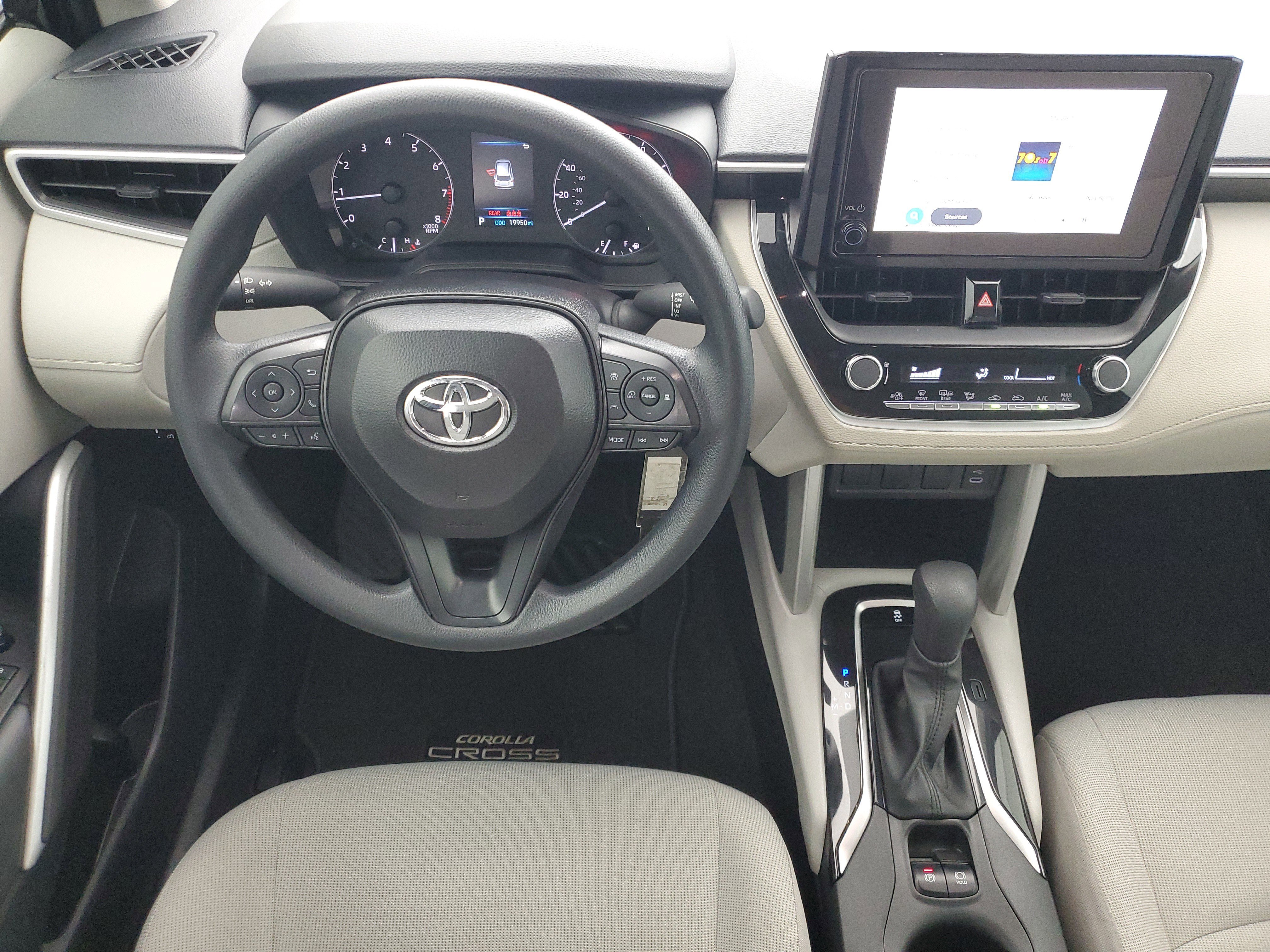 Used 2025 Jet Black Toyota L image 16