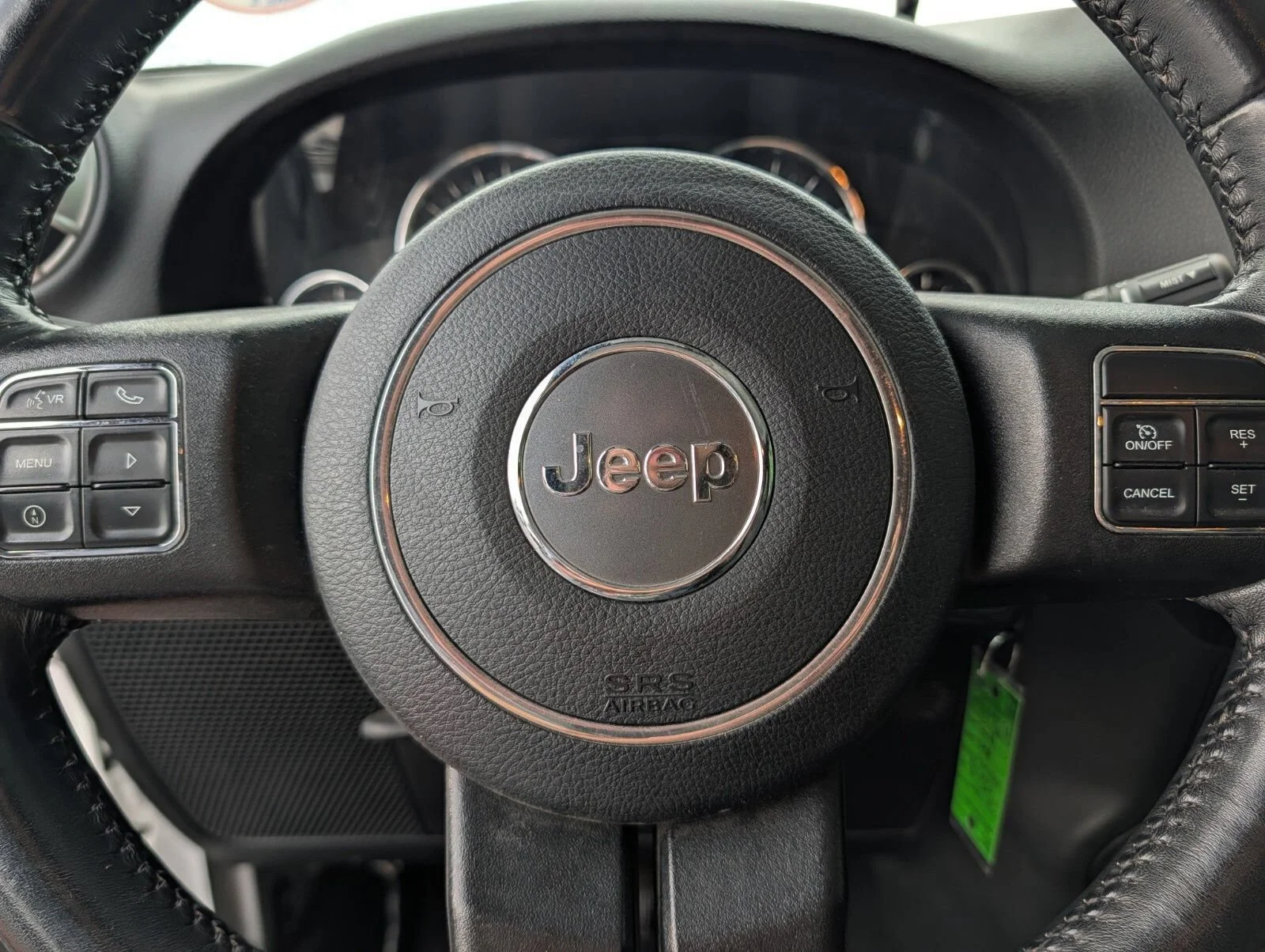 Used 2018 White Jeep Sahara 4x4 image 25