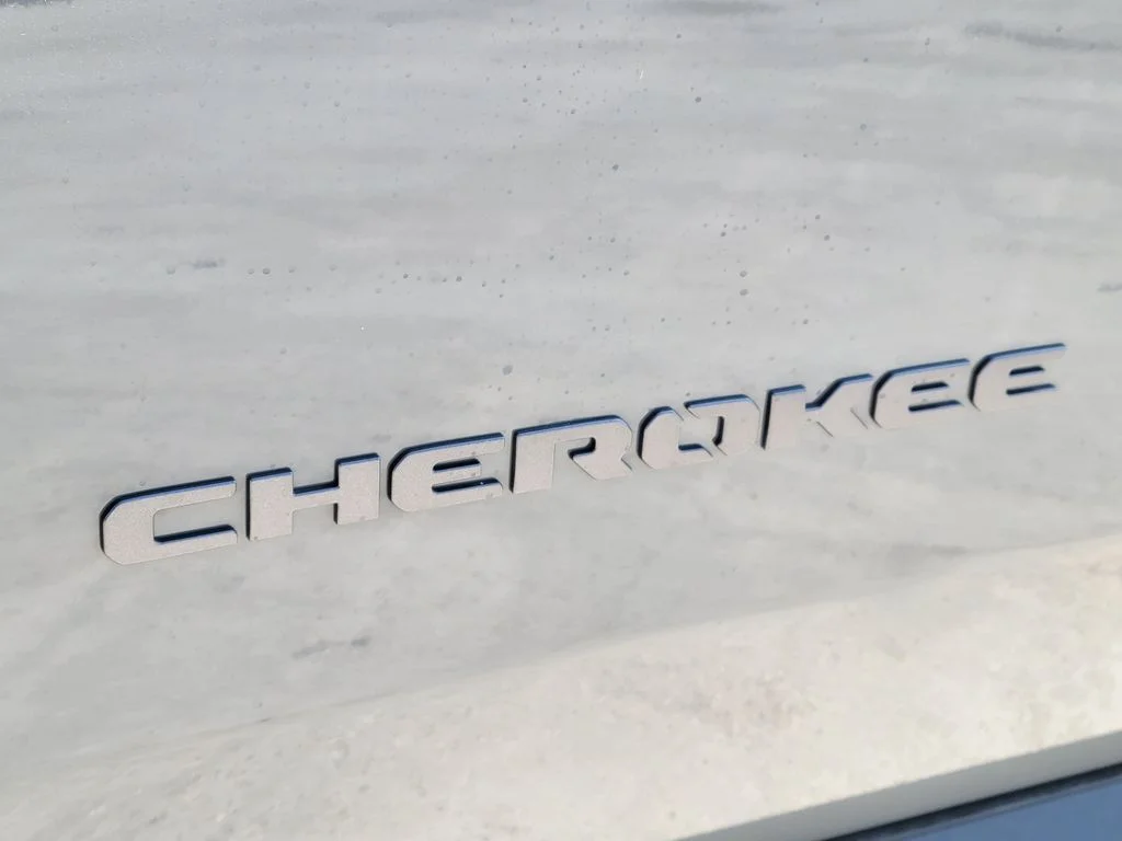 New 2026 Sting-Gray Clear-Coat Exterior Paint Jeep Overland image 26