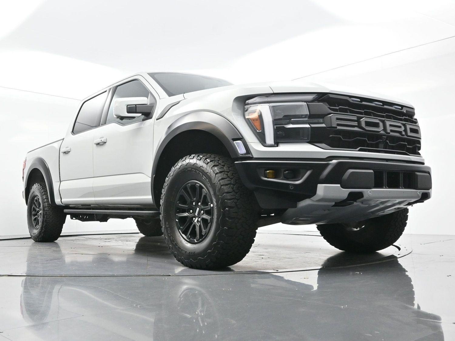 Used 2024 Avalanche Gray Ford Raptor image 51
