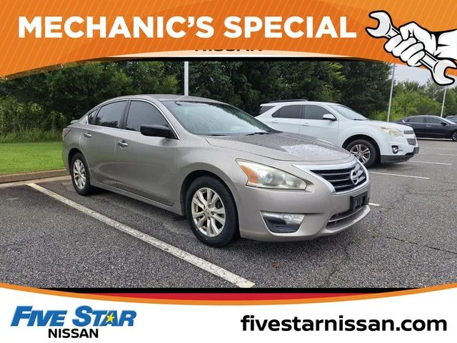 Used 2014 Beige Nissan 2.5 S image 1