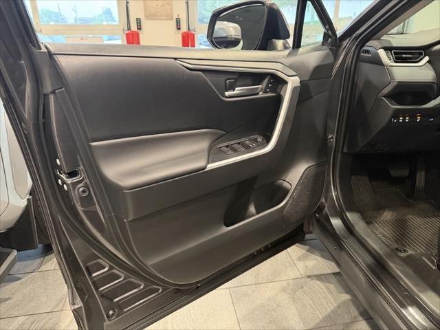 Certified Used 2024 MAGNETIC GRAY MET. Toyota  image 26