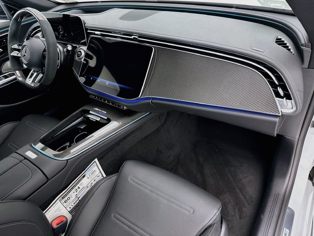 New 2027 MANUFAKTUR Alpine Grey Mercedes-Benz E 53 AMG® image 16