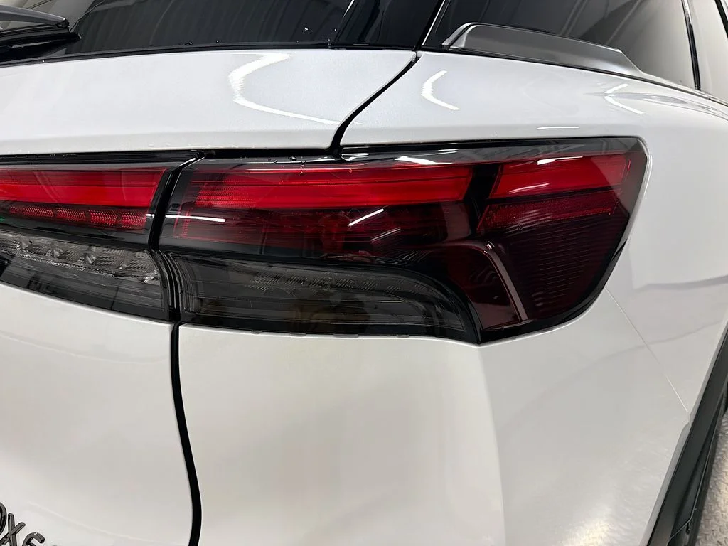 New 2027 RADIANT WHITE INFINITI SPORT image 35