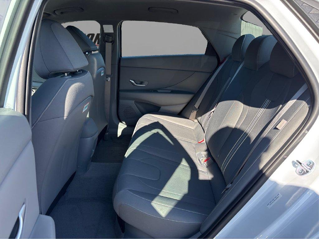 2025 Hyundai Elantra Blue - Photo 10
