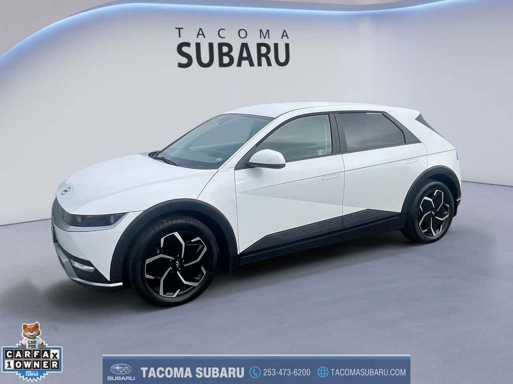 Used 2024 White Hyundai SEL image 1
