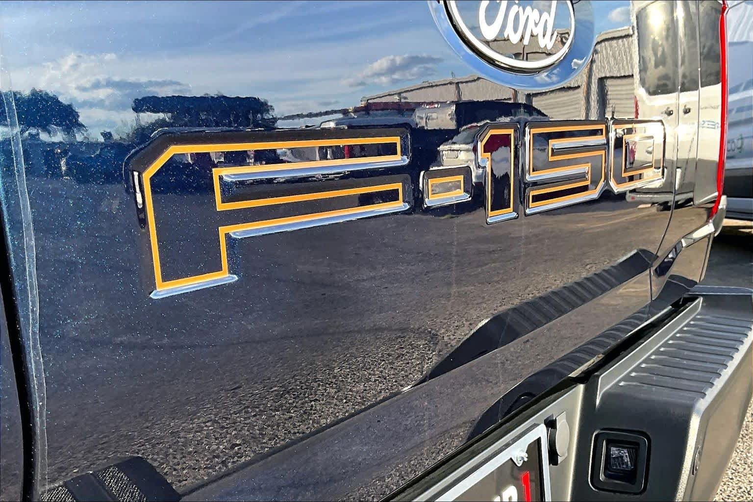 Used 2025 Antimatter Blue Ford Tremor image 13