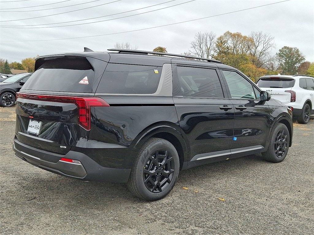 2026 Kia Carnival SX photo 4