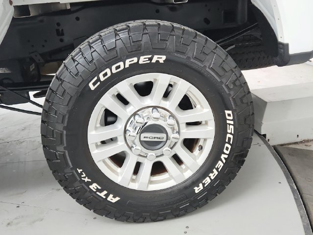 Used 2018 White Ford XLT image 41