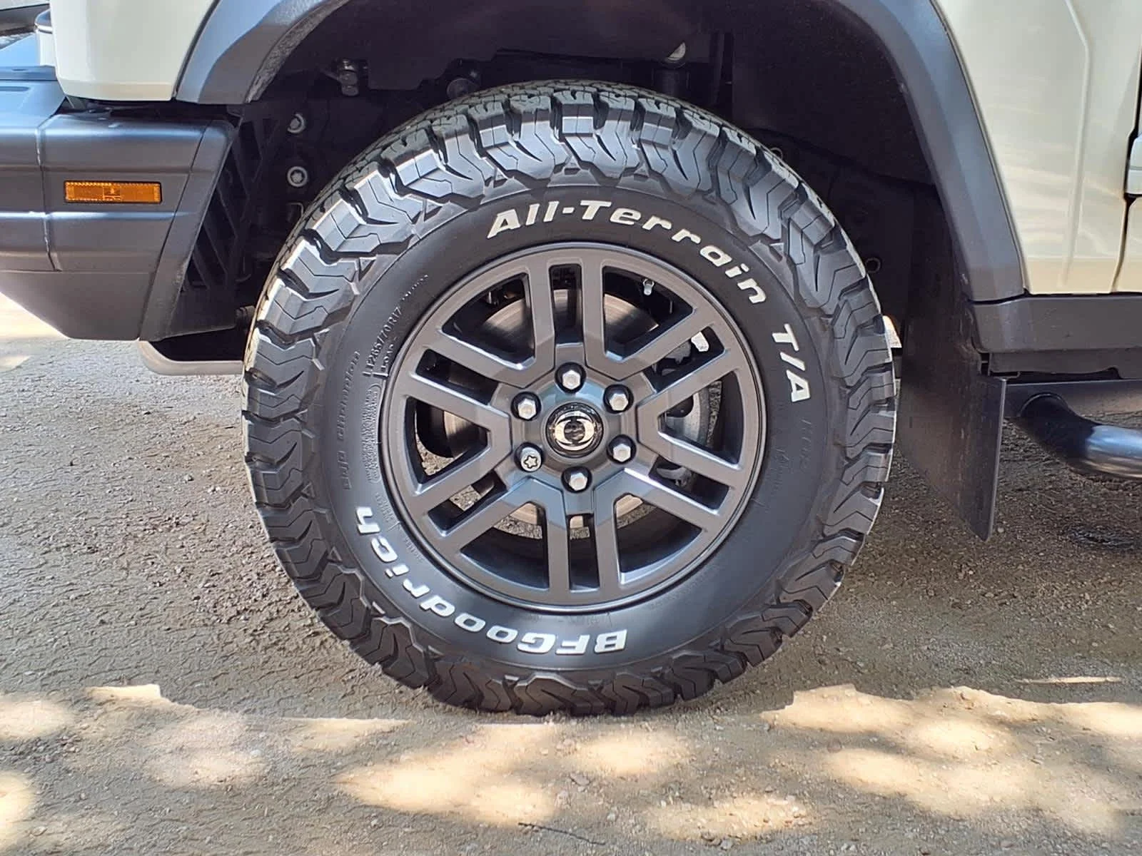 New 2026 SCOTTISH WHITE INEOS Fieldmaster Edition image 9