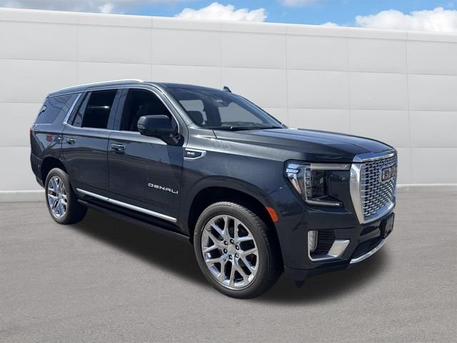 Used 2021 Hunter Green GMC Denali image 13
