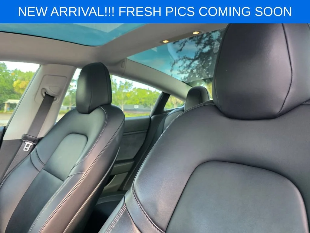 Used 2018  Tesla Long Range Battery image 10