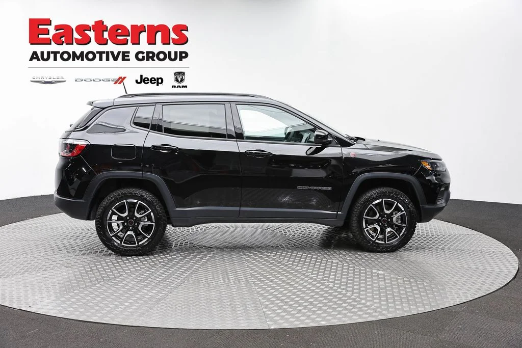Certified Used 2025 Black Jeep Trailhawk image 4