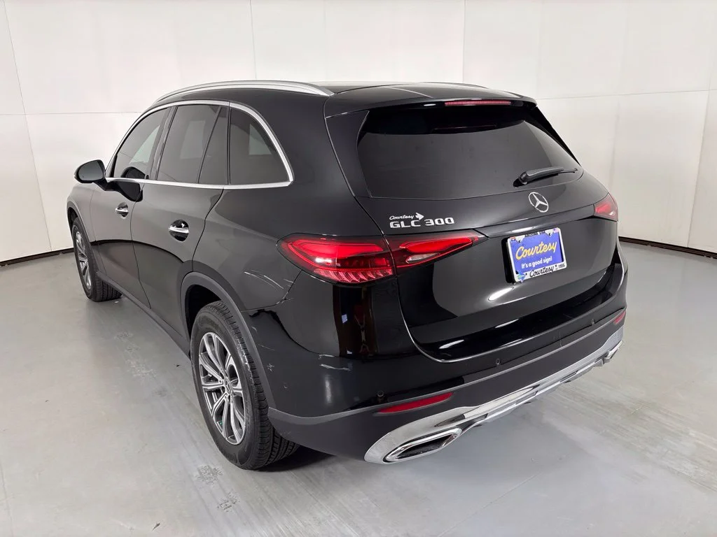 Used 2025 White Mercedes-Benz GLC 300 image 6