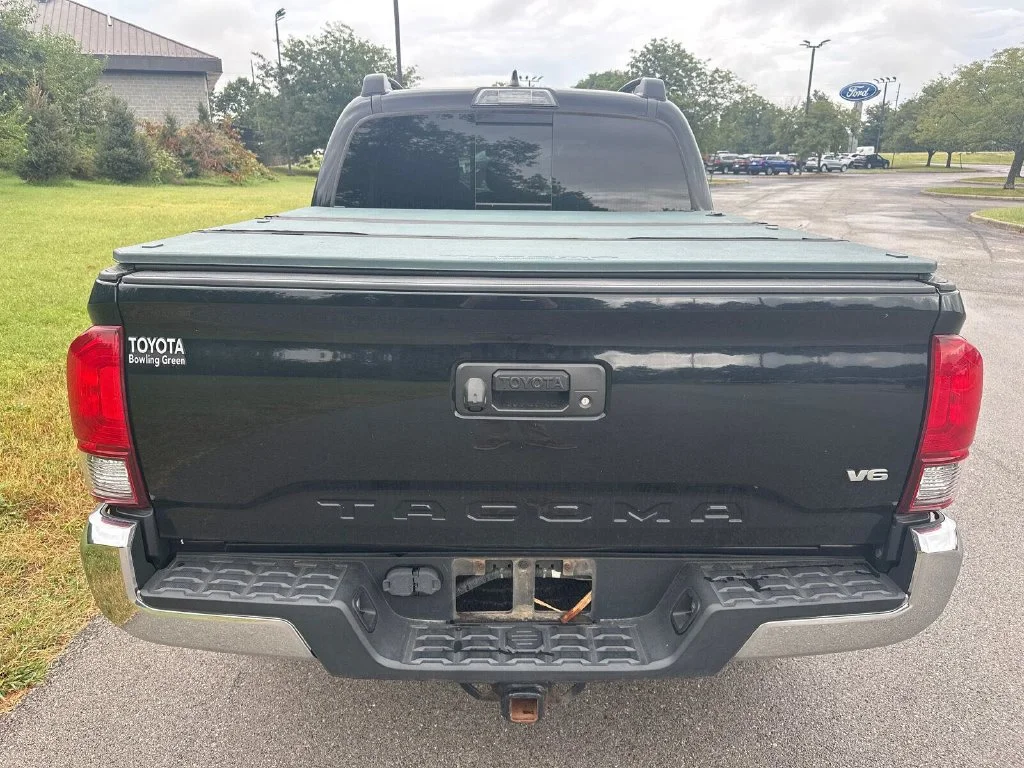 Used 2018 Midnight Black Metallic Toyota TRD Off-Road image 11