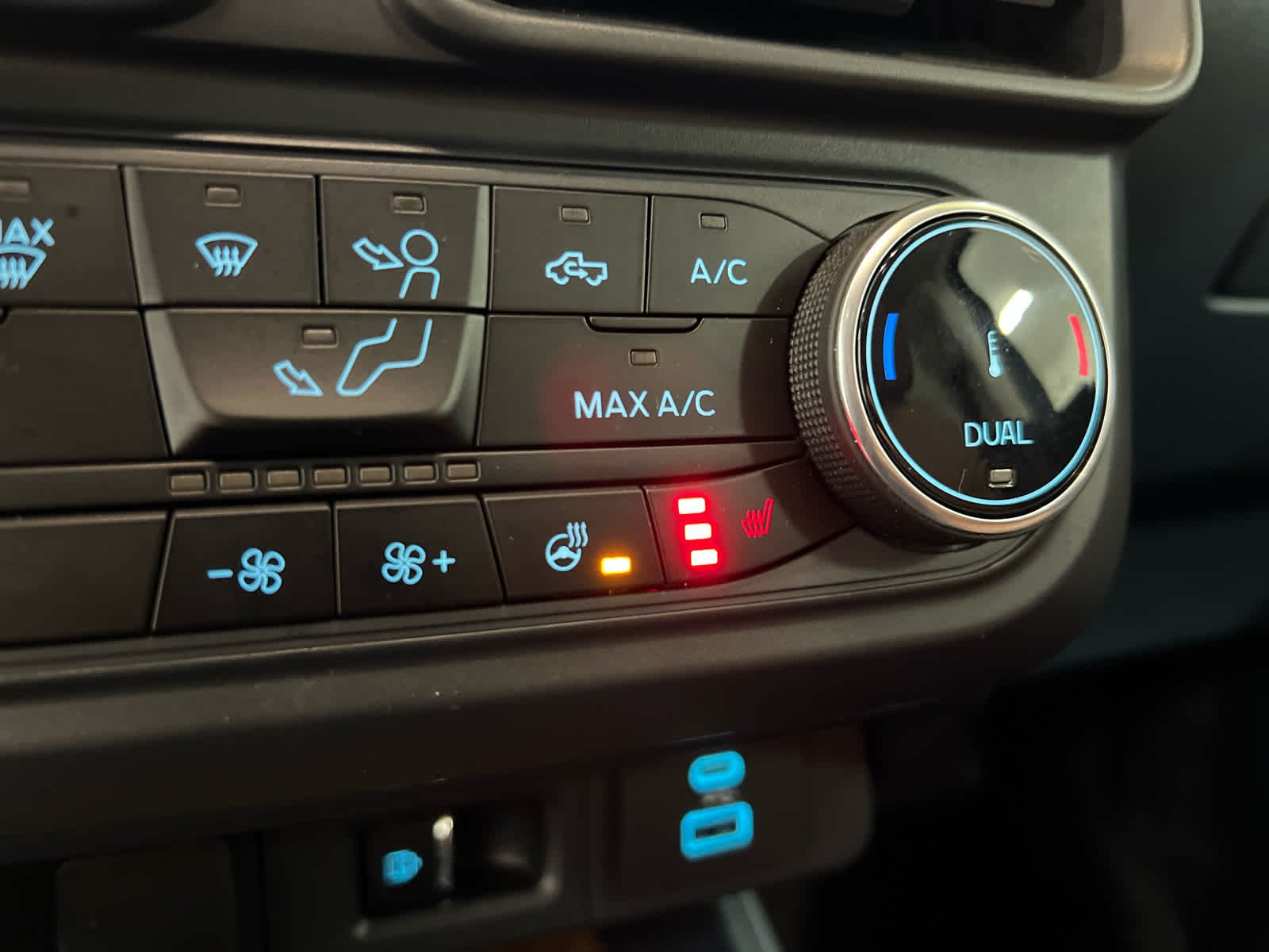 Used 2024 Shadow Black Ford LARIAT image 25