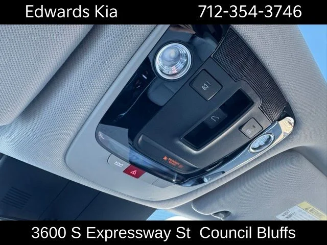 2025 Kia Sorento S - Photo 25