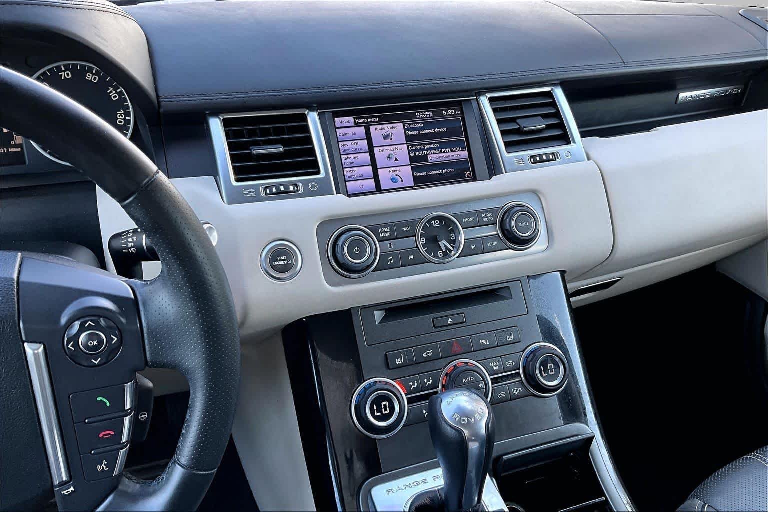 Used 2013 Fuji White Land Rover HSE LUX image 6