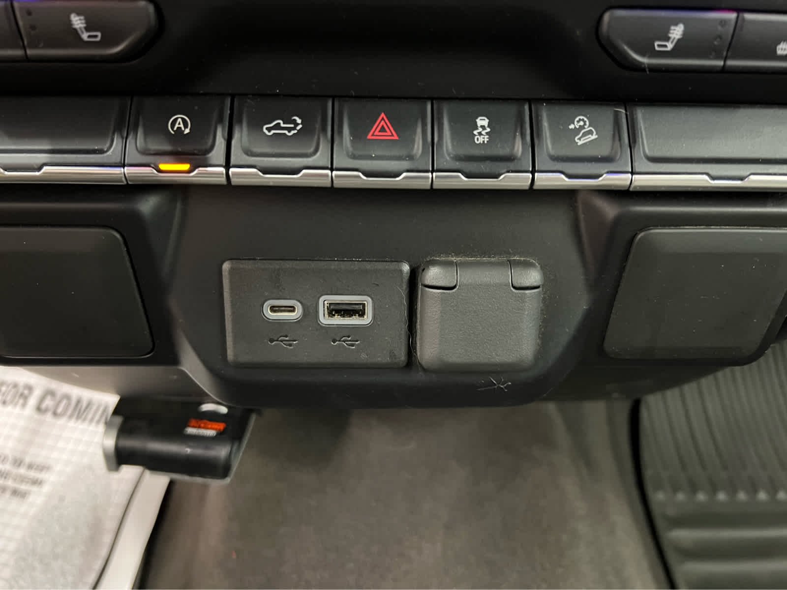 Used 2021 Cayenne Red Tintcoat GMC SLE image 28
