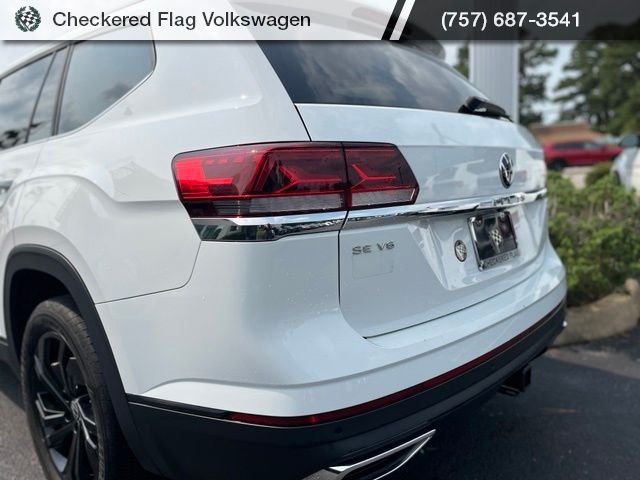Used 2023 Pure White Volkswagen 3.6L V6 SE w/Technology image 9