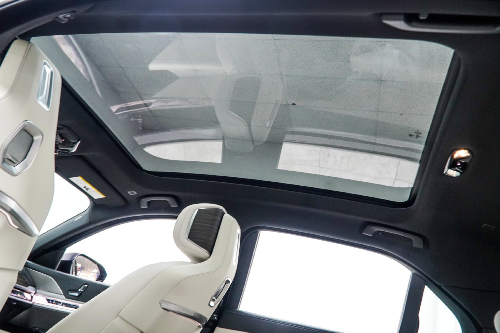 Used 2024 Black BMW 750e xDrive image 46