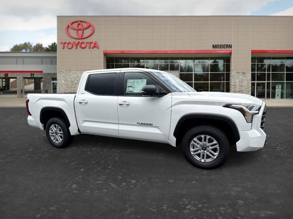 New 2026 Ice Cap Toyota SR5 image 3