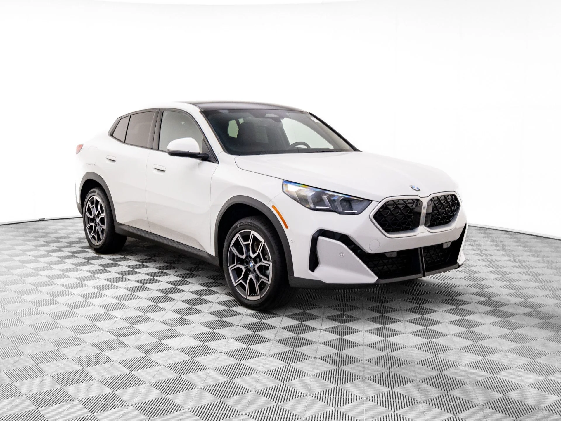 New 2026 White BMW xDrive28i image 8