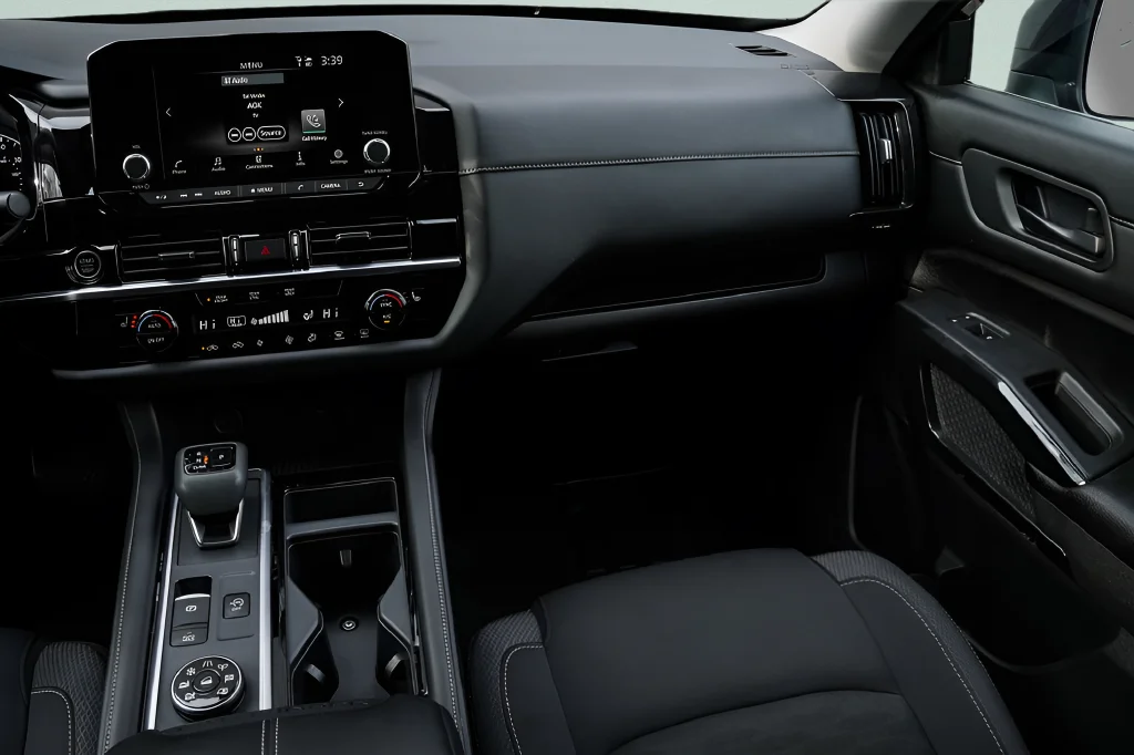 2024 Nissan Pathfinder SV - Photo 44