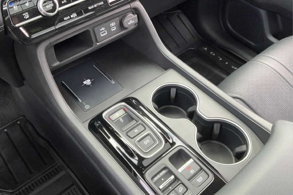 2024 Honda Pilot Elite - Photo 32
