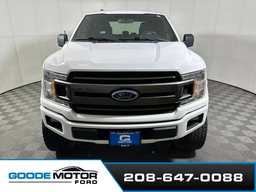 Used 2018 White Ford XL image 3