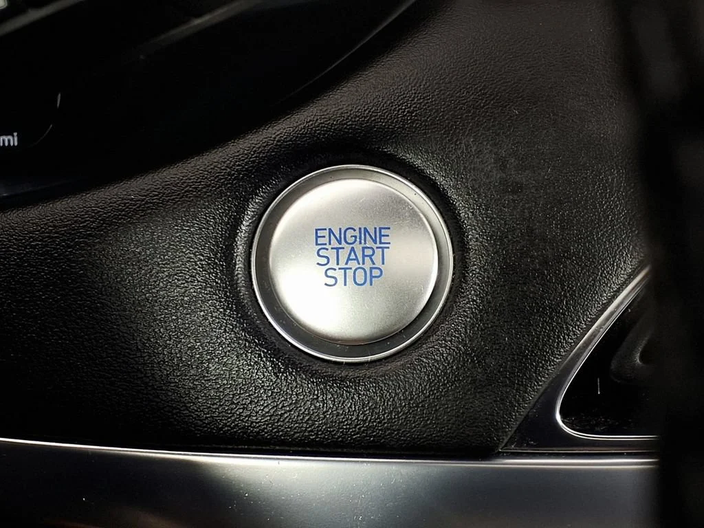 Used 2022 Hyper White Hyundai Calligraphy image 18